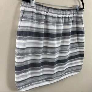 ANN TAYLOR Women’s Gray & White Woven Striped Skirt Short Cotton Poly Blend Sz L